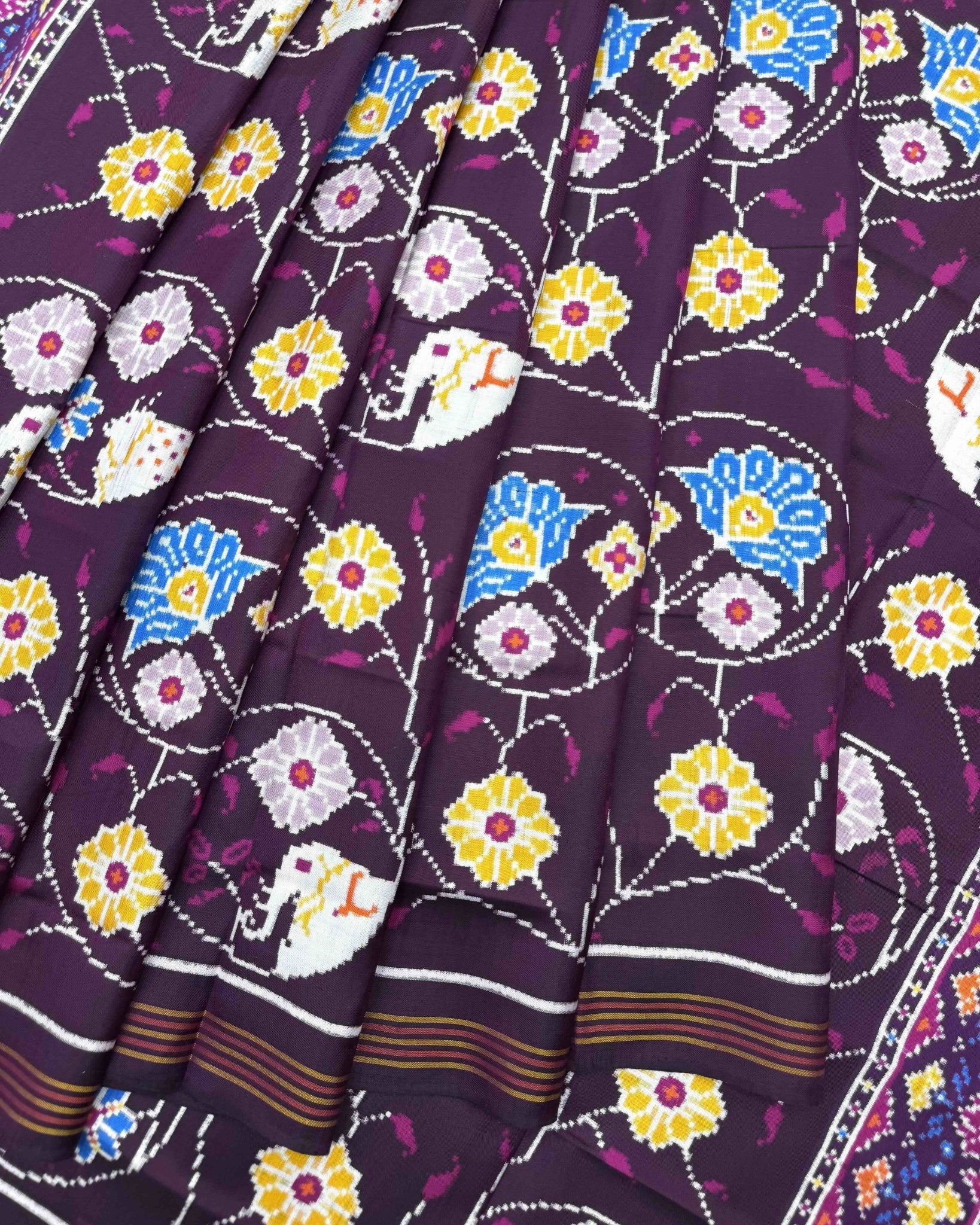 Purple Fancy Flower Figure Double Ikat Patola Saree - SindhoiPatolaArt
