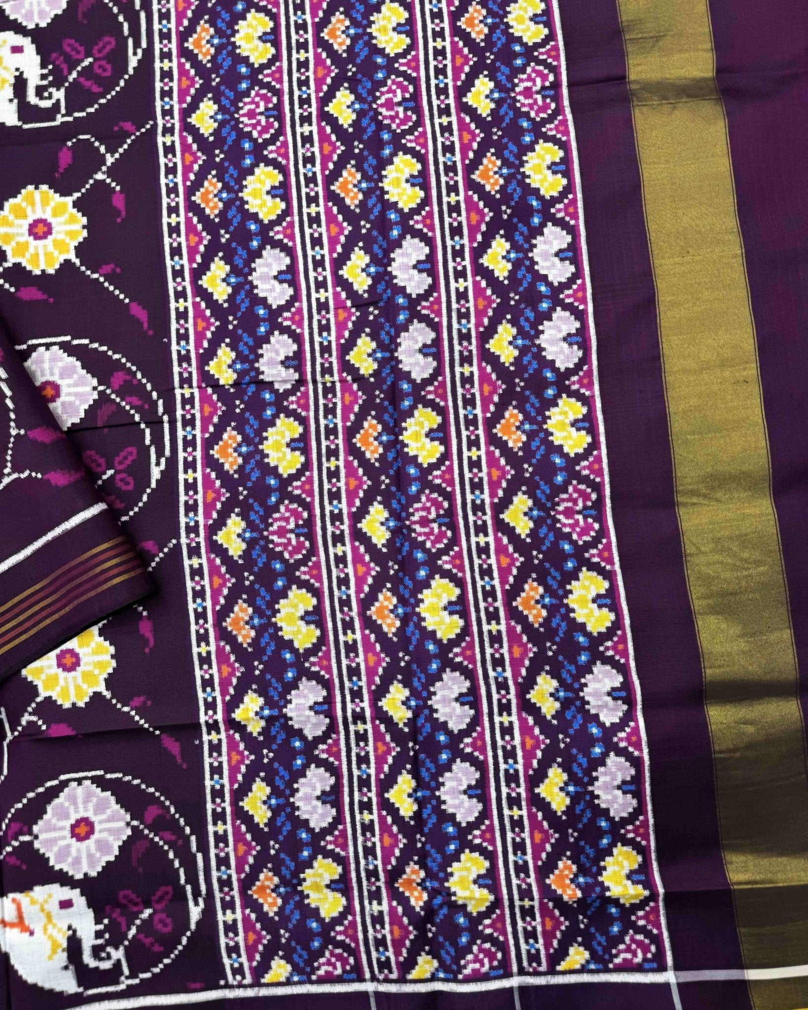 Purple Fancy Flower Figure Double Ikat Patola Saree - SindhoiPatolaArt