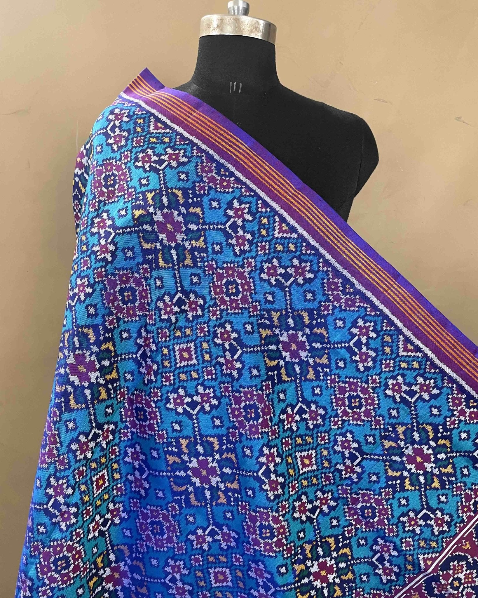 Purple & Firozi Blue Navratan Patola Dupatta - SindhoiPatolaArt