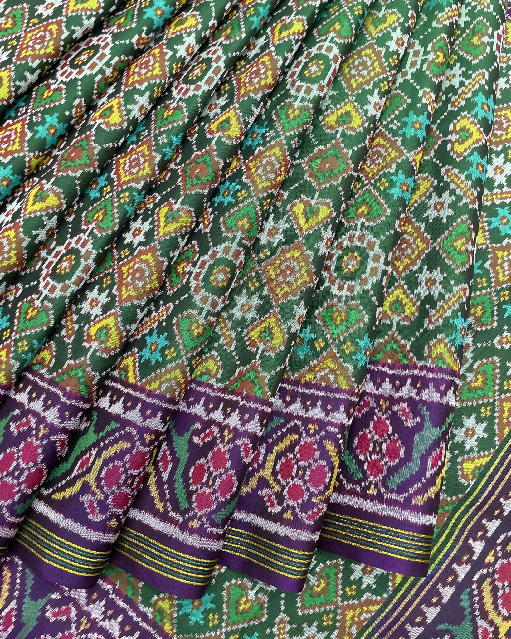 Purple & Green Manekchowk Patola Saree - SindhoiPatolaArt