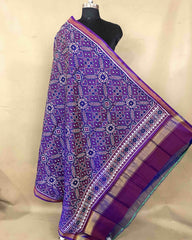 Purple Manekchowk Patola Dupatta - SindhoiPatolaArt