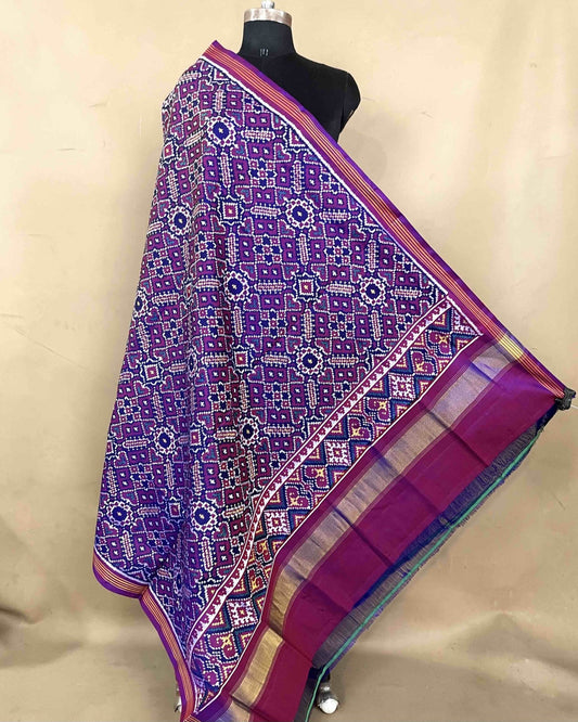 Purple Manekchowk Patola Dupatta - SindhoiPatolaArt