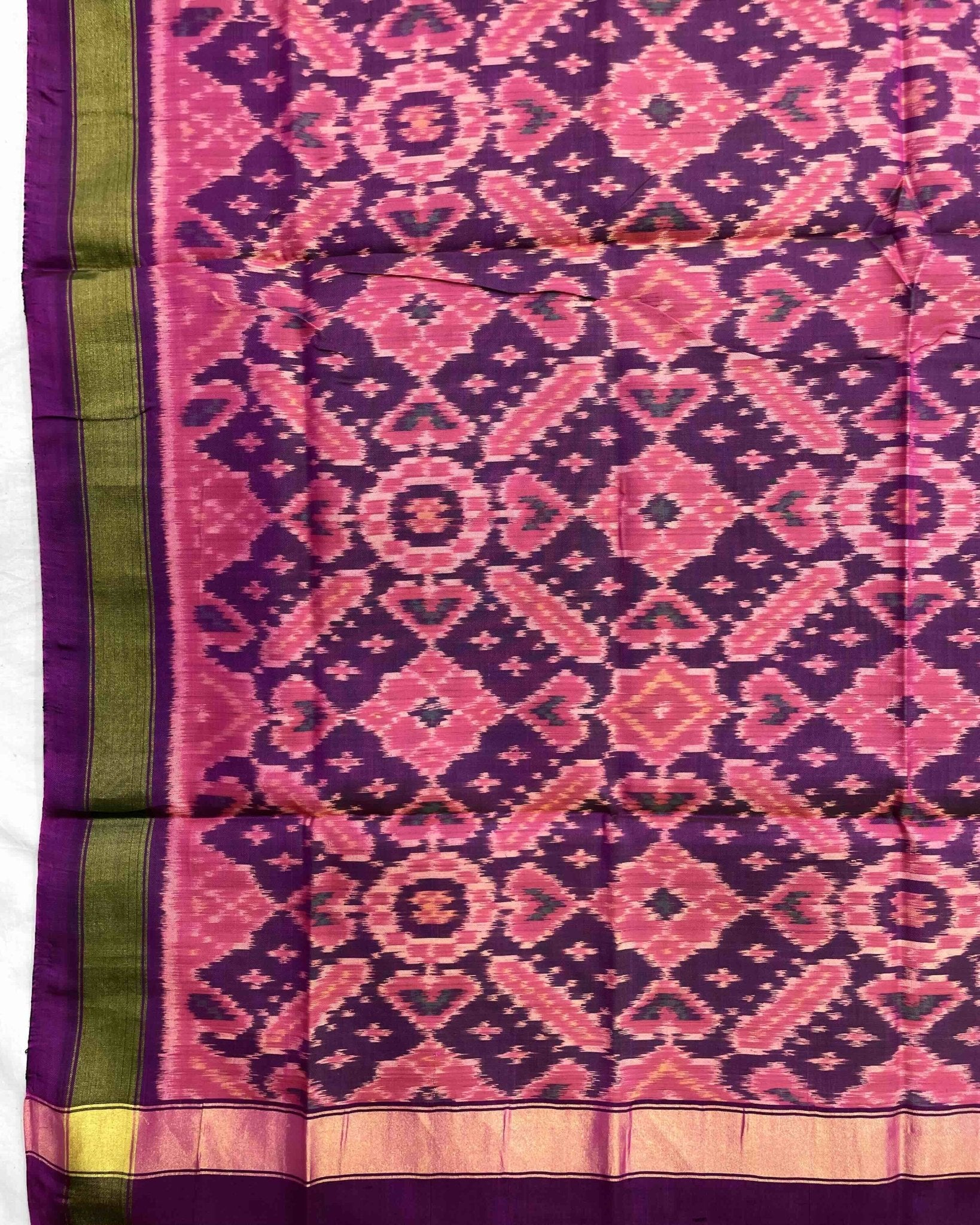 Purple Manekchowk Patola Dupatta - SindhoiPatolaArt