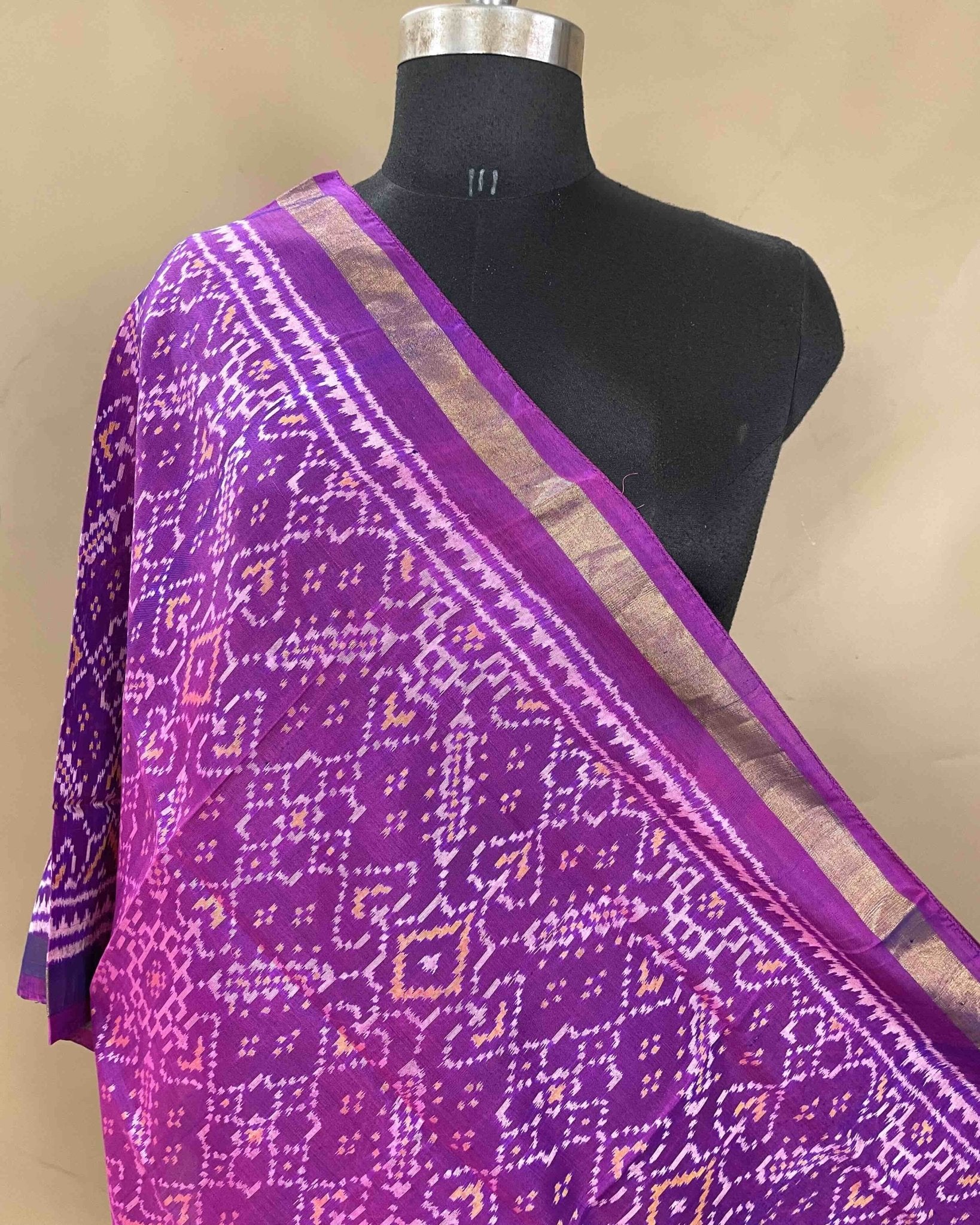 Purple Manekchowk Patola Stole - SindhoiPatolaArt