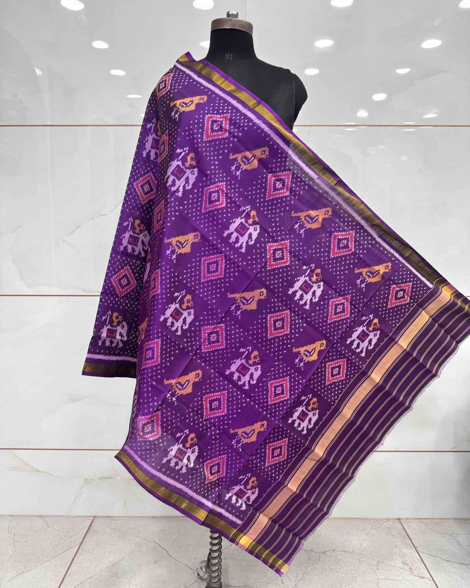 Purple Narikunj Panchanda Patola Dupatta - SindhoiPatolaArt
