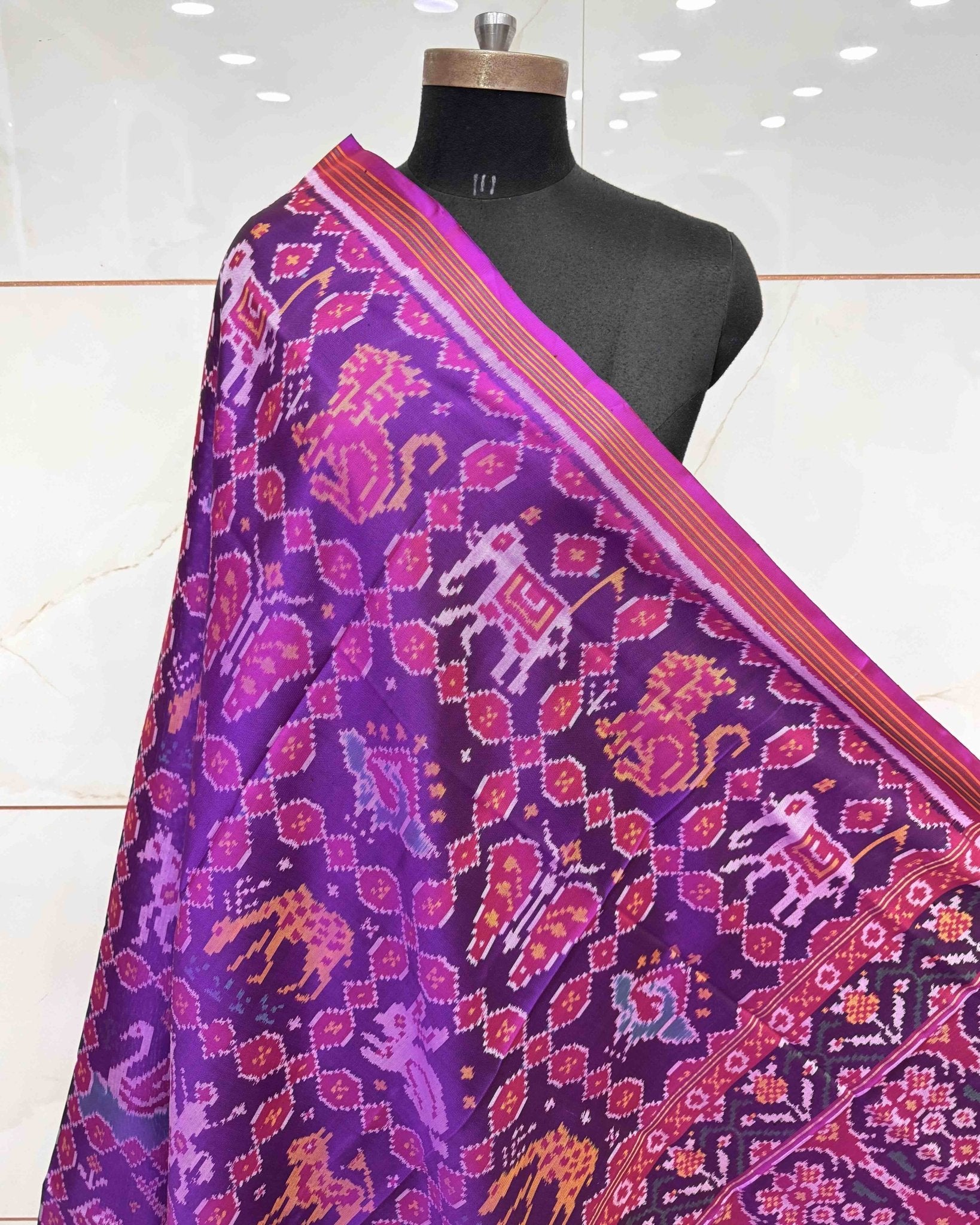 Purple Narikunj Patola Dupatta - SindhoiPatolaArt