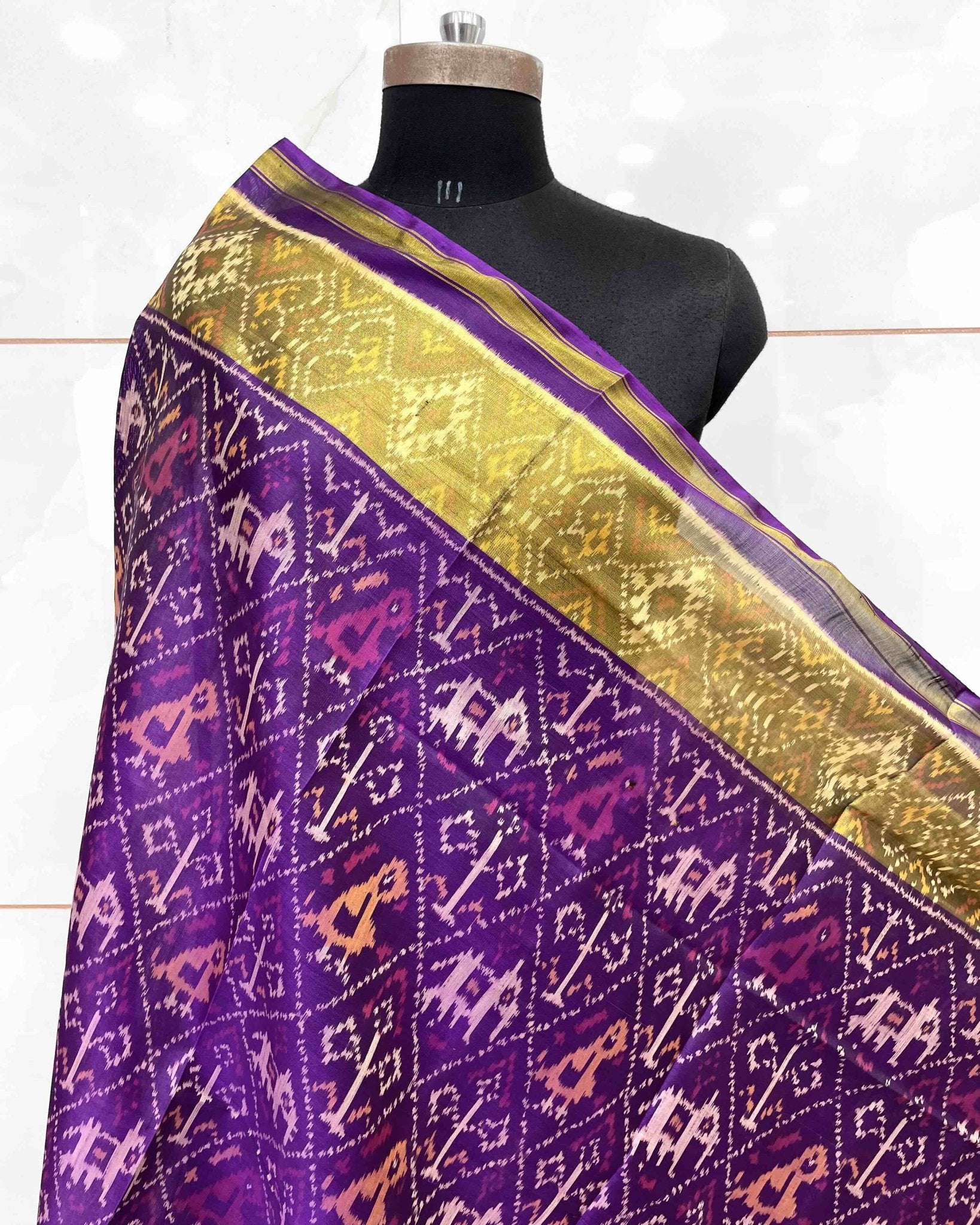 Purple Narikunj Patola Dupatta - SindhoiPatolaArt