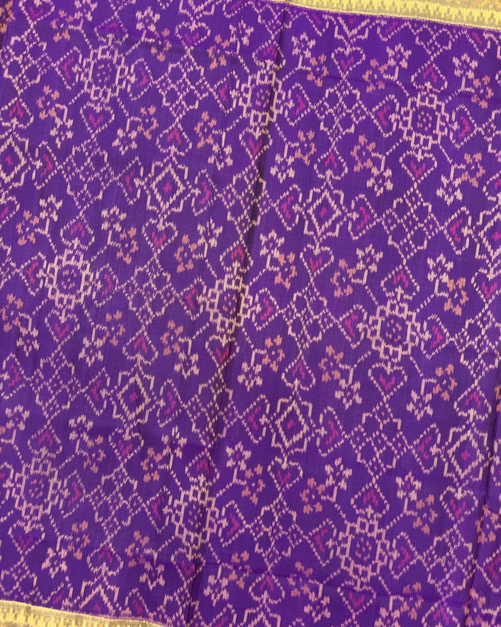 Purple Navratan Manekchowk Patola Saree - SindhoiPatolaArt