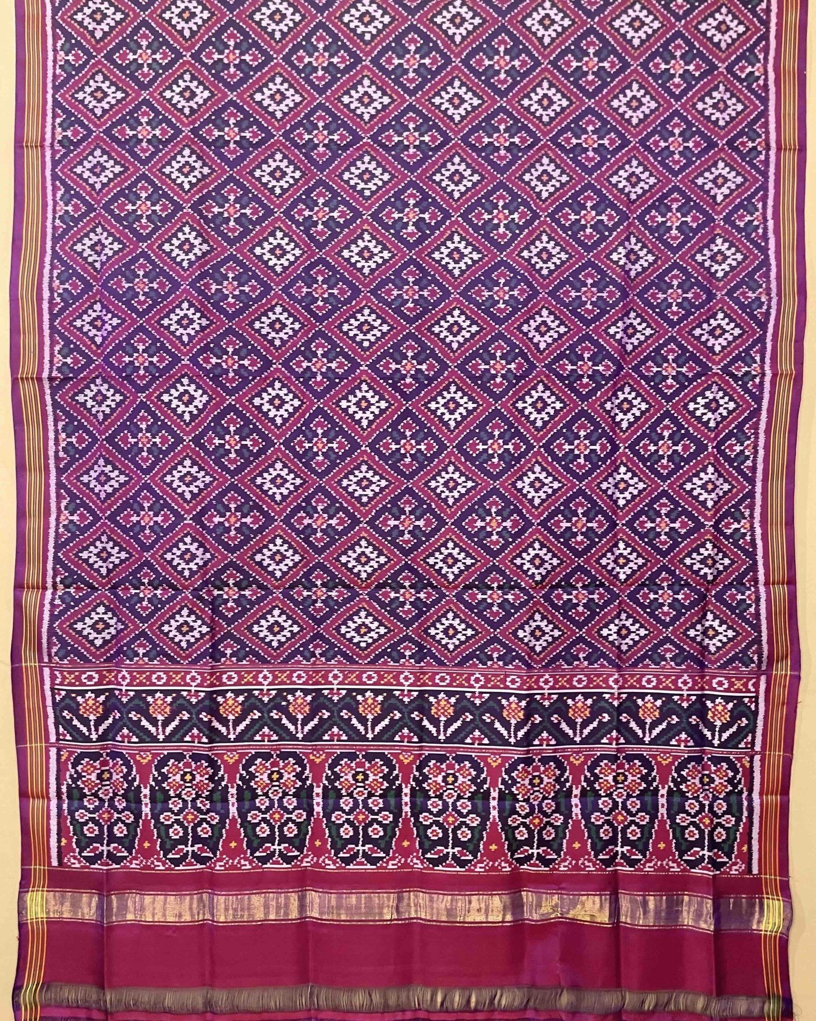 Purple Panchanda Patola Dupatta - SindhoiPatolaArt