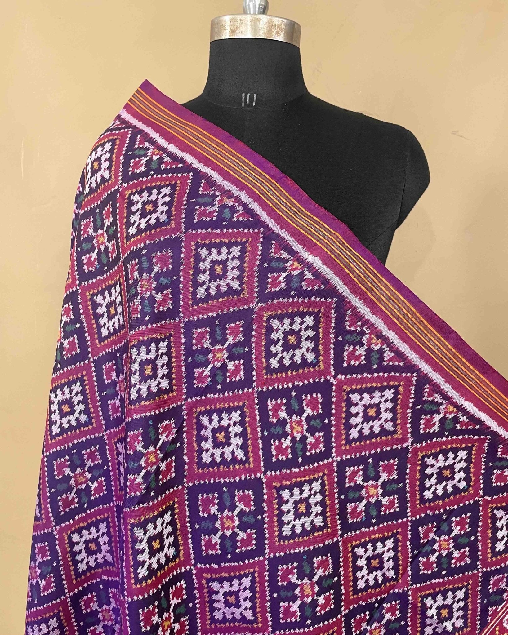 Purple Panchanda Patola Dupatta - SindhoiPatolaArt
