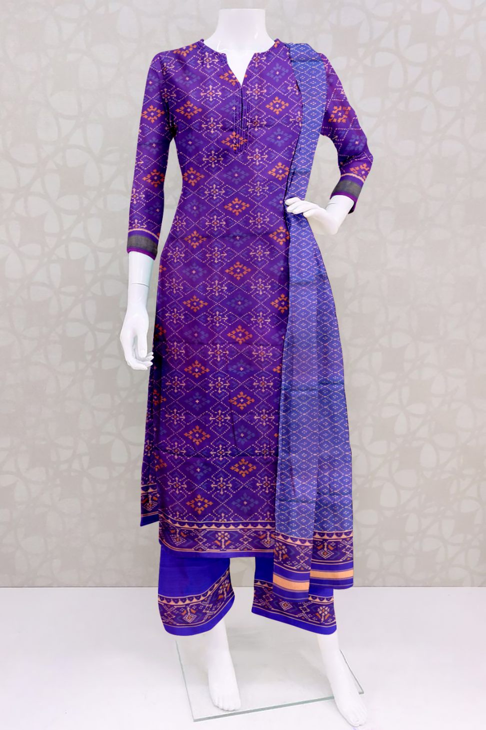 Purple Panchanda Top & Dariya Bhatt Dupatta with Plain Salwar Patola Dress - SindhoiPatolaArt