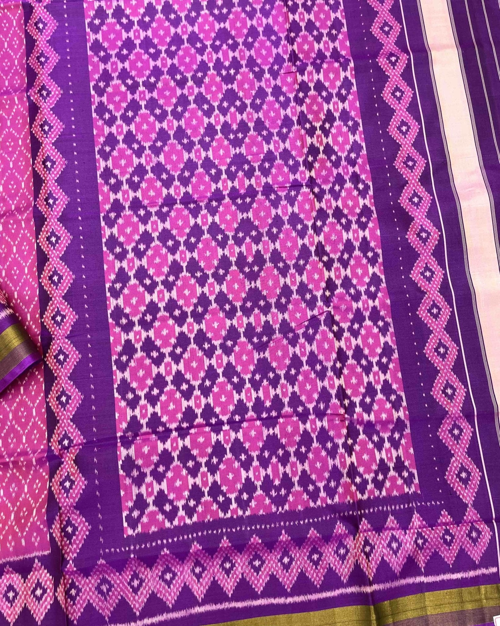 Purple & Pink Booty Design Patola Saree - SindhoiPatolaArt