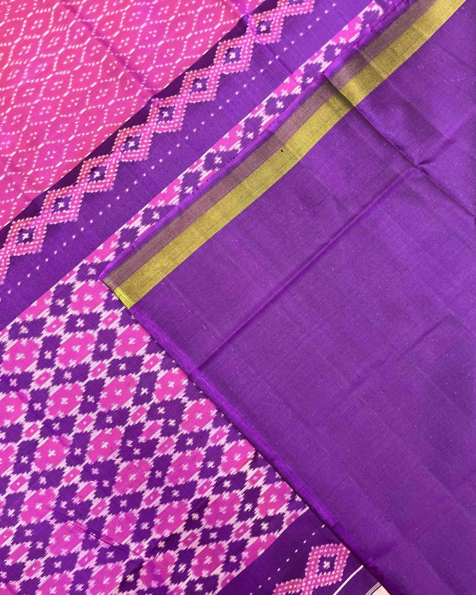 Purple & Pink Booty Design Patola Saree - SindhoiPatolaArt
