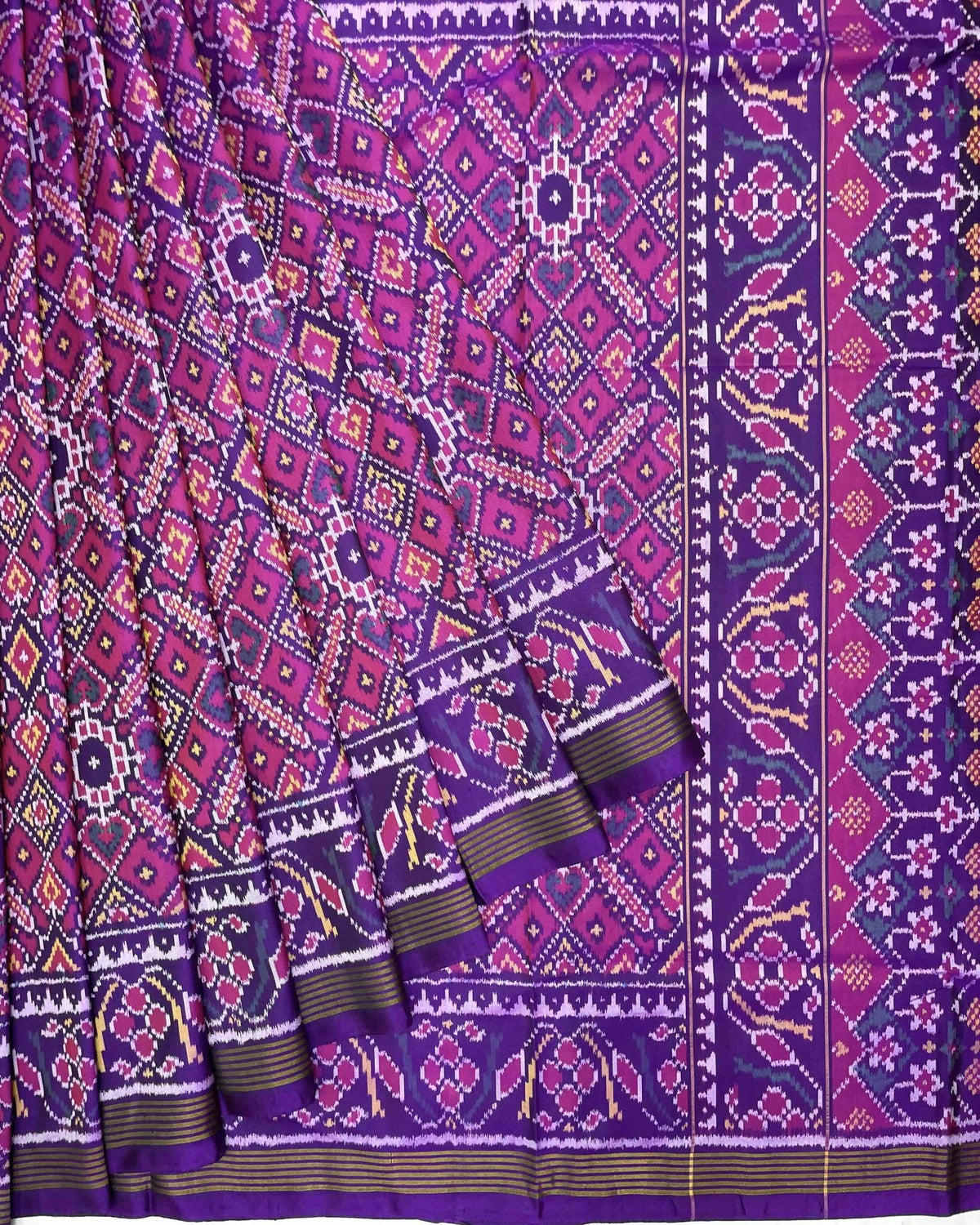 Purple & Pink Manekchowk Patola Saree - SindhoiPatolaArt