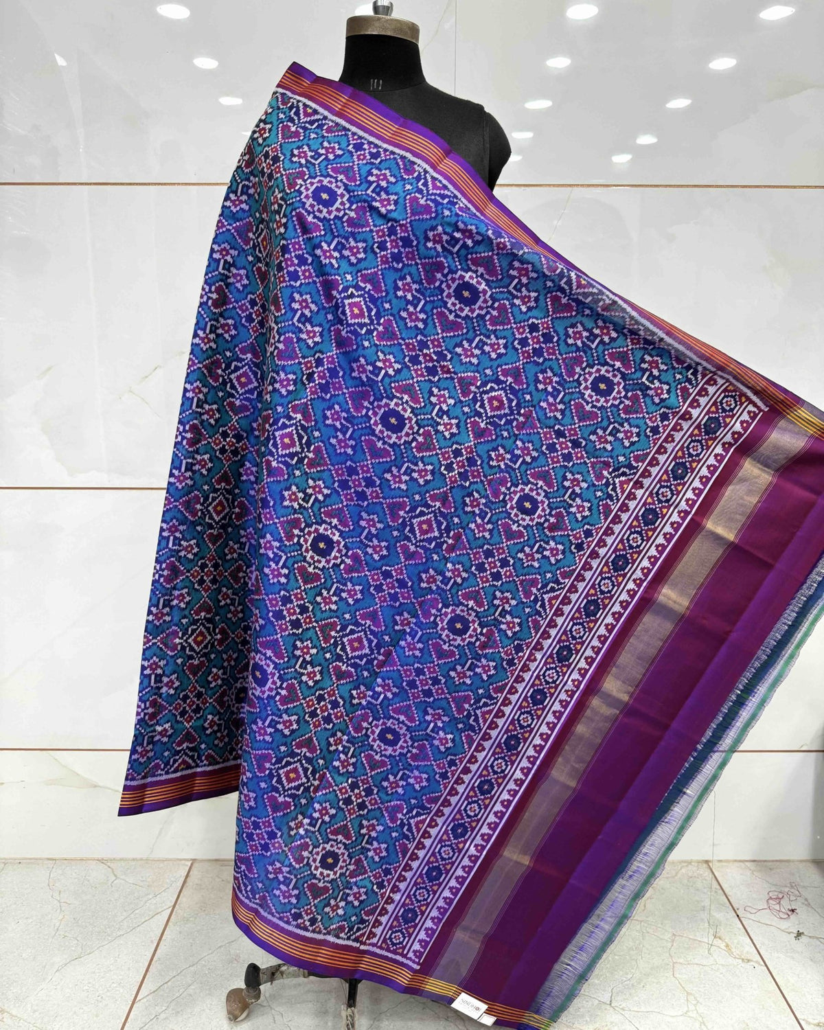 Purple & Rama Manekchowk Semi Double Ikat Patola Dupatta - SindhoiPatolaArt