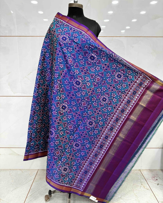 Purple & Rama Manekchowk Semi Double Ikat Patola Dupatta - SindhoiPatolaArt