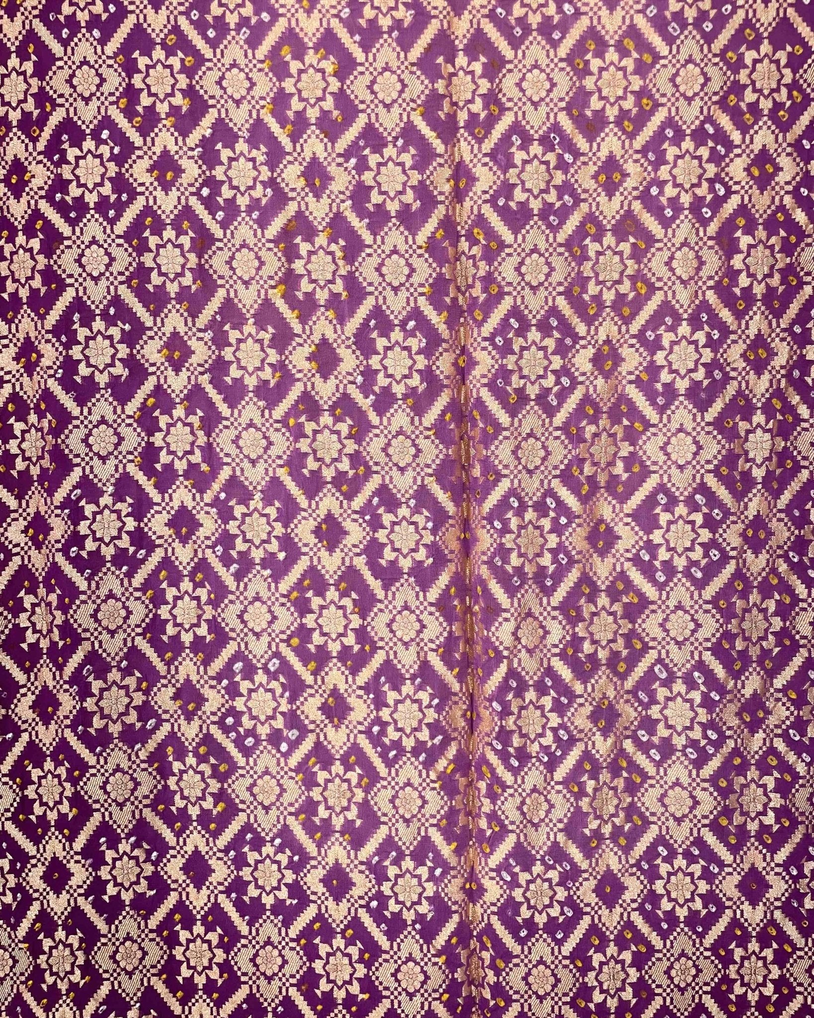 Purple Shaded Georgette Bandhani Dupatta - SindhoiPatolaArt