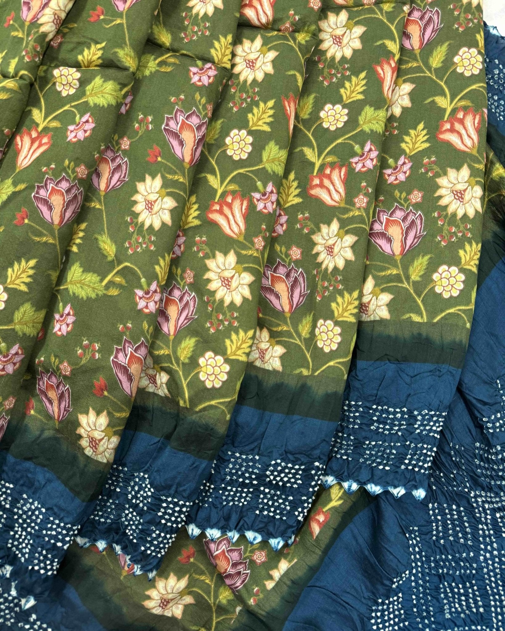 Rama Blue & Green Flower Chiniya Pichhwai Bandhani Saree - SindhoiPatolaArt