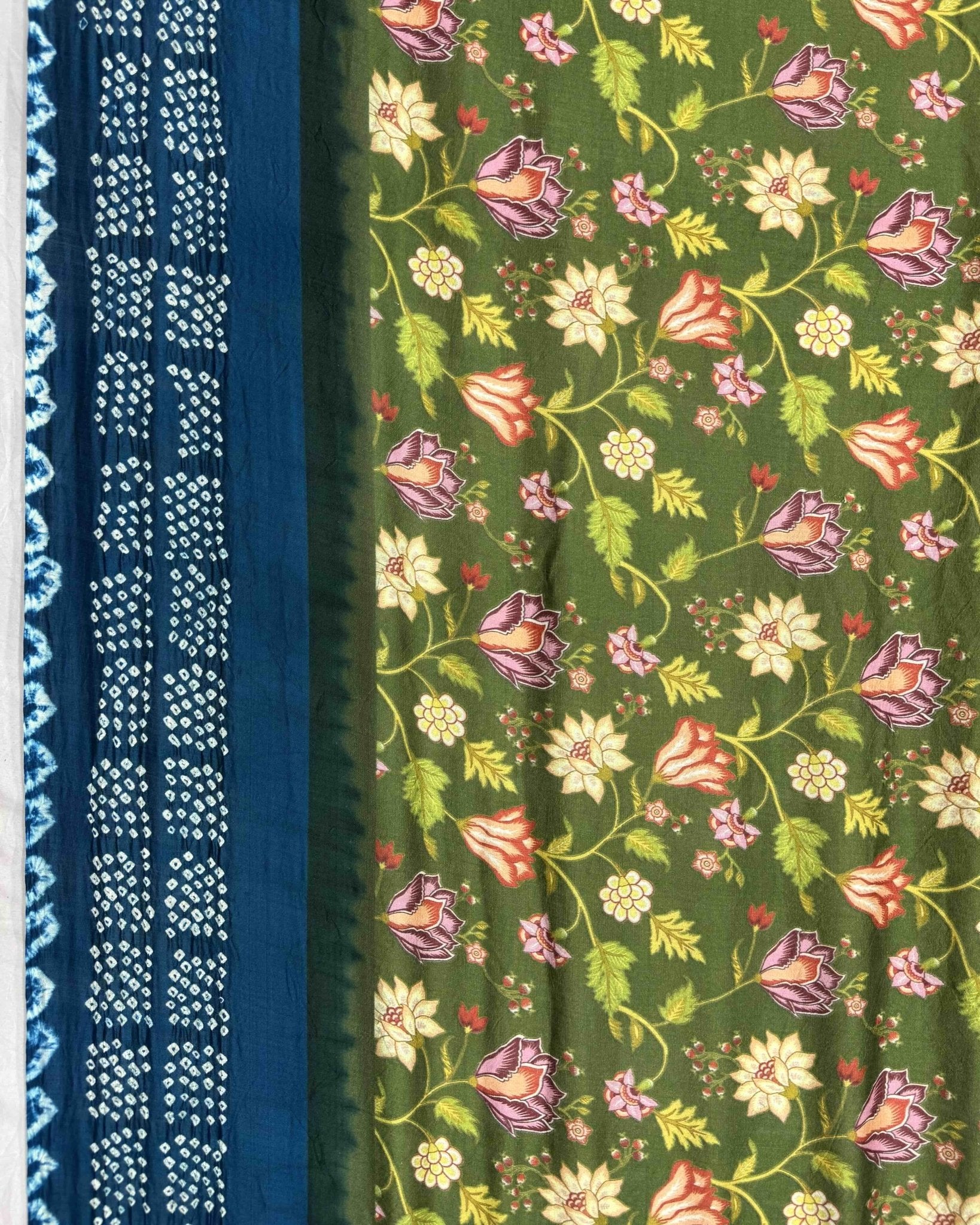 Rama Blue & Green Flower Chiniya Pichhwai Bandhani Saree - SindhoiPatolaArt