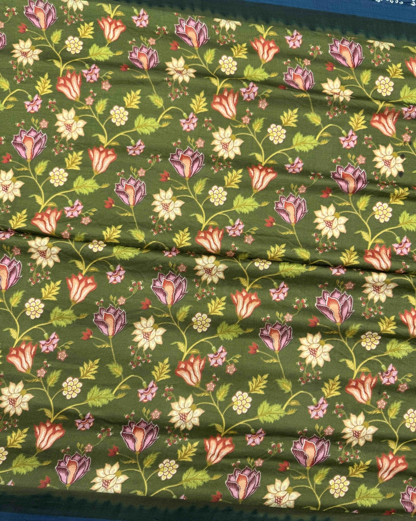 Rama Blue & Green Flower Chiniya Pichhwai Bandhani Saree - SindhoiPatolaArt