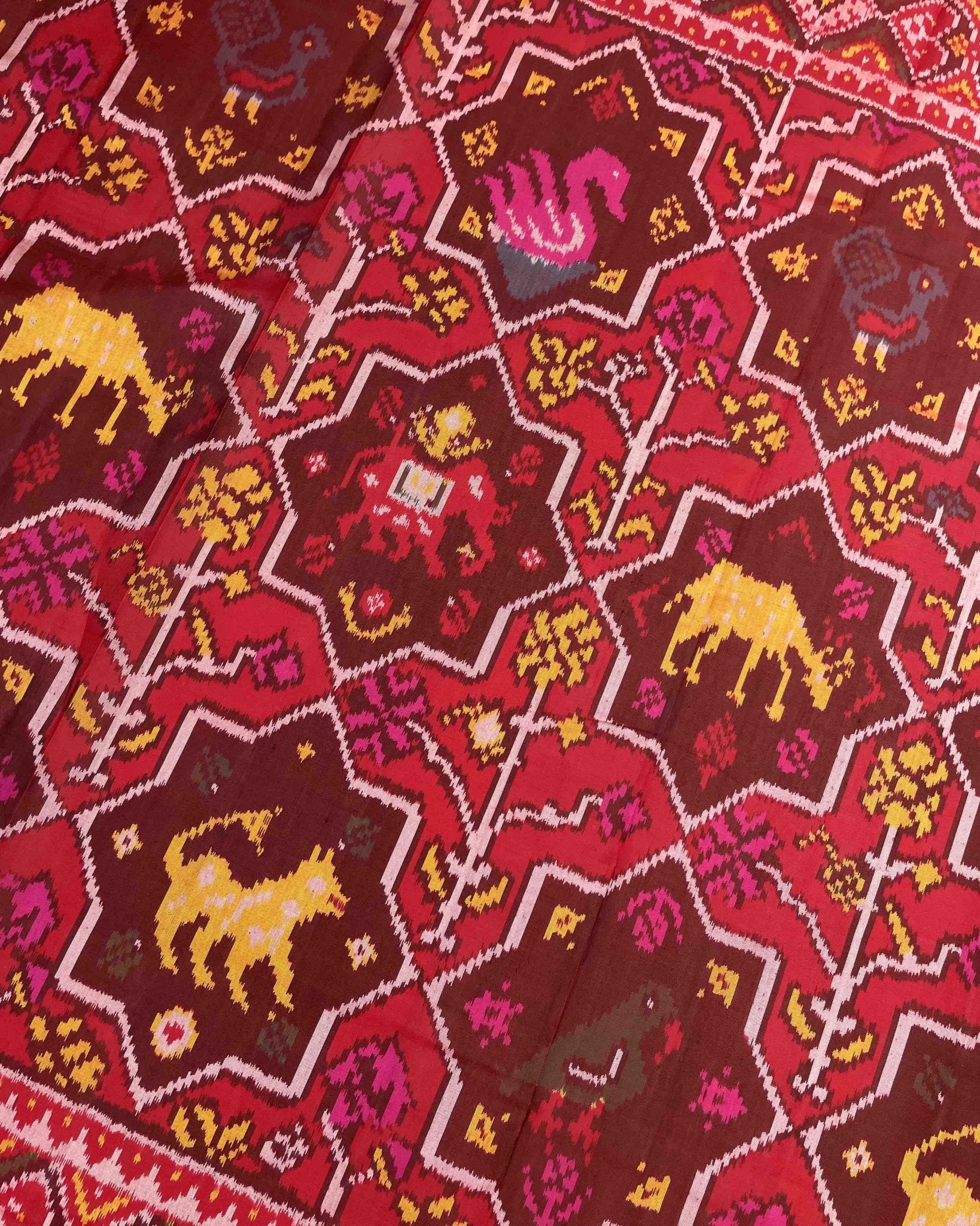 Red Big Figure Star Narikunj Designer Patola Saree - SindhoiPatolaArt