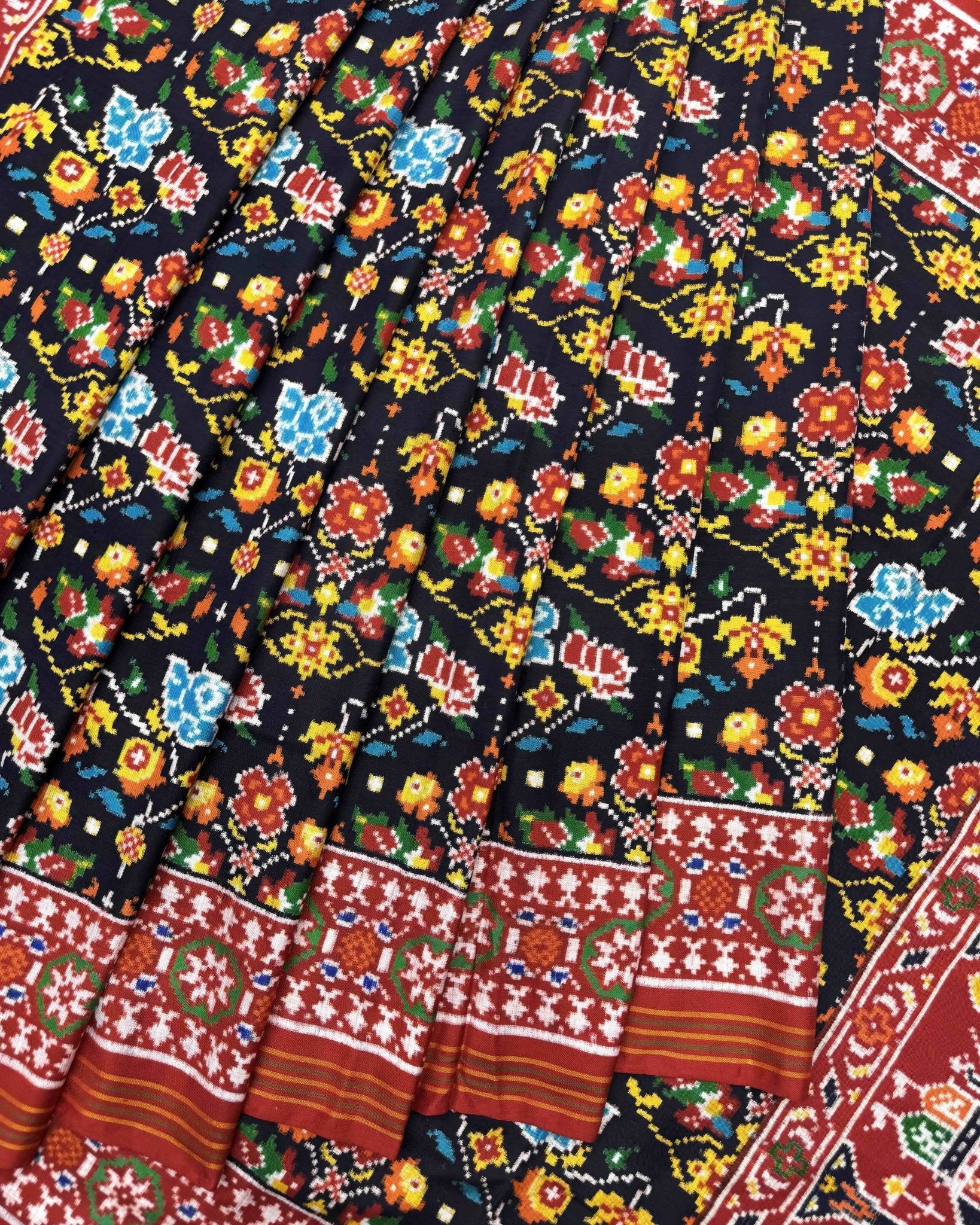 Red & Black Flower Double Ikat Patola Saree - SindhoiPatolaArt