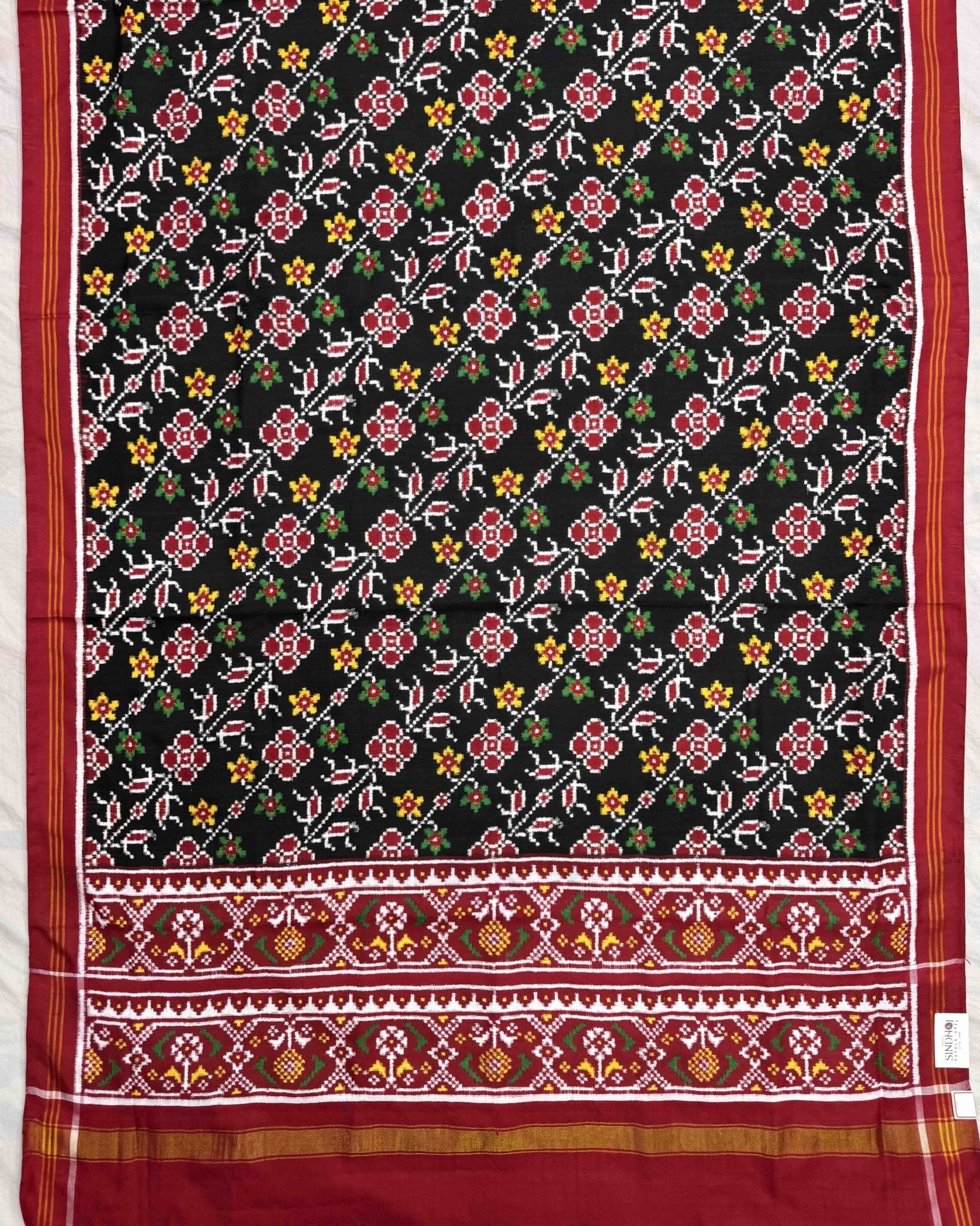 Red & Black Flower Patola Dupatta - SindhoiPatolaArt