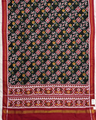 Red & Black Flower Patola Dupatta - SindhoiPatolaArt