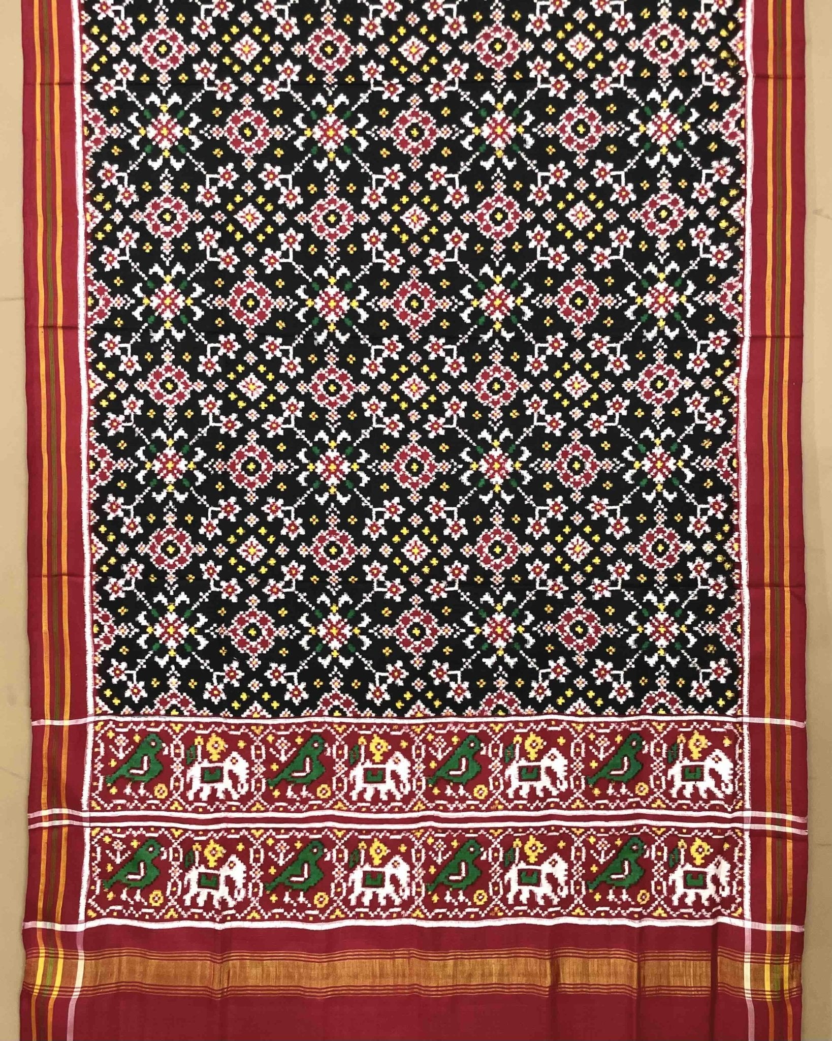 Red & Black Navratan Patola Dupatta - SindhoiPatolaArt