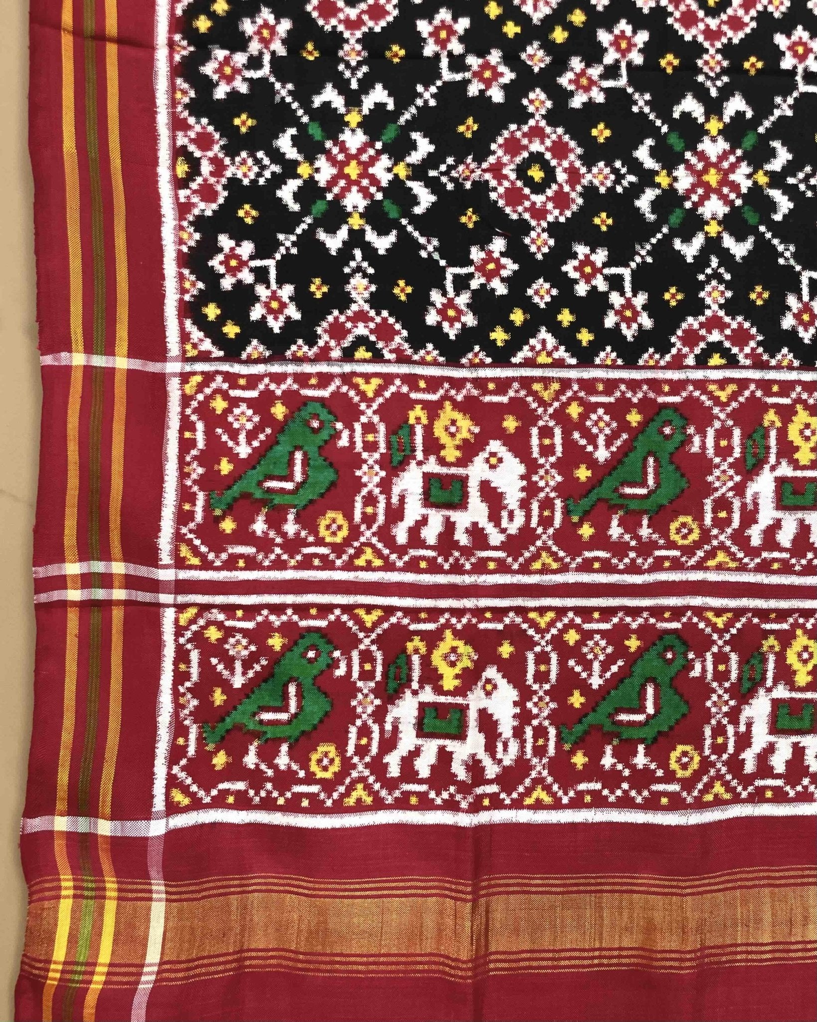 Red & Black Navratan Patola Dupatta - SindhoiPatolaArt