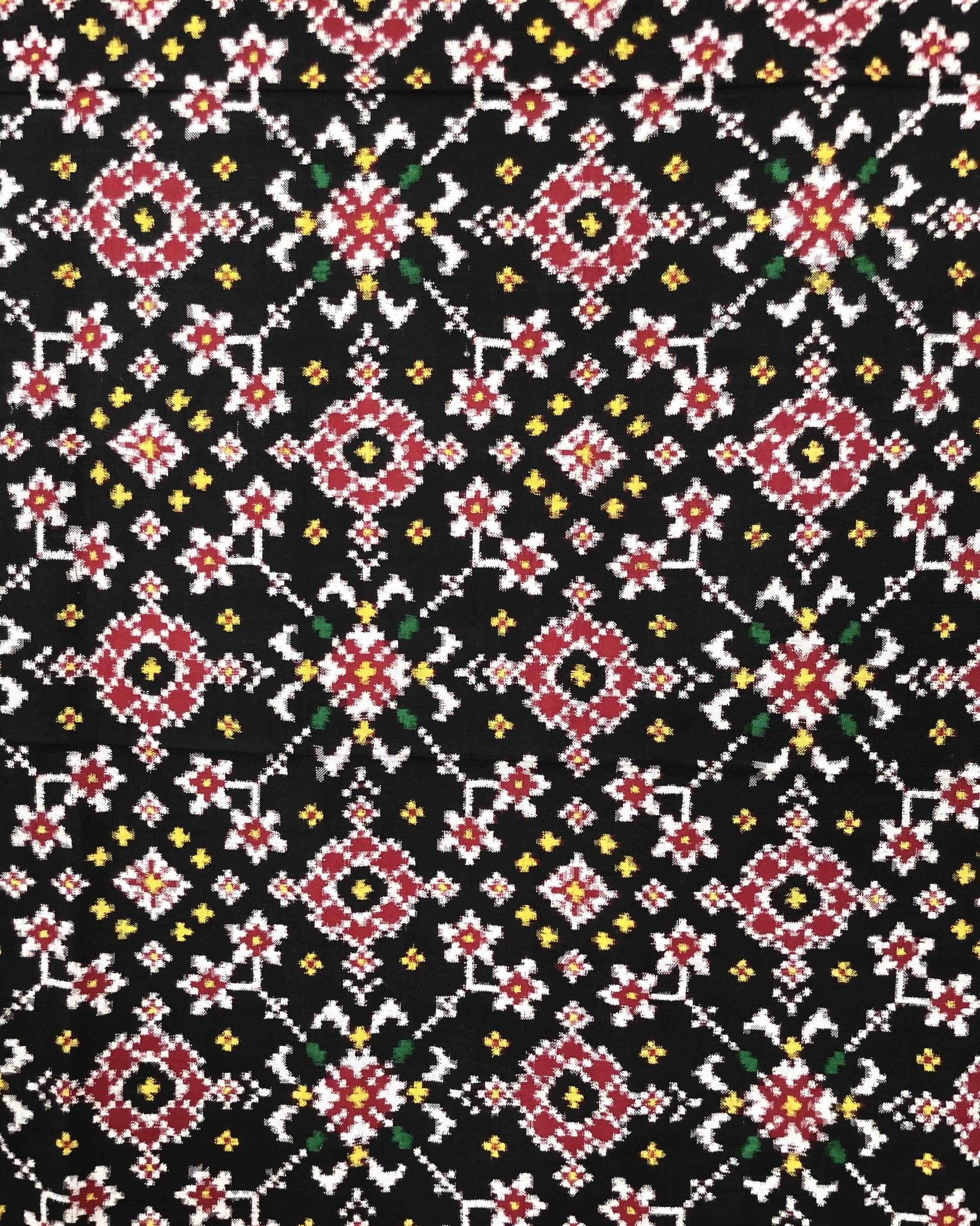 Red & Black Navratan Patola Dupatta - SindhoiPatolaArt