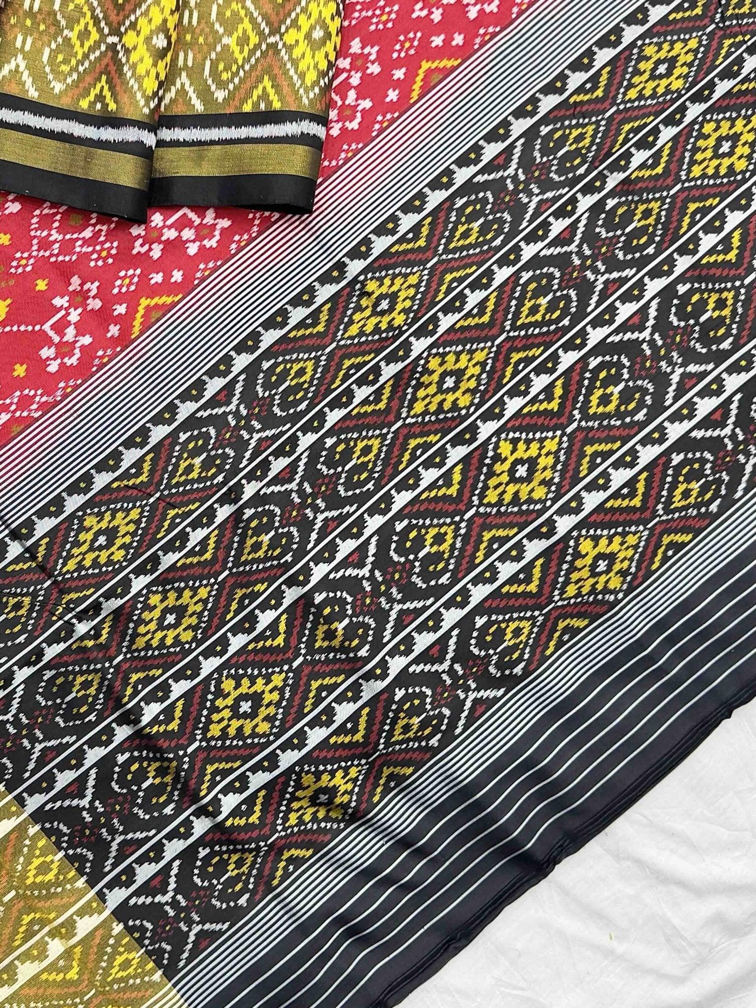Red & Black Navratan Rajkot Patola - SindhoiPatolaArt
