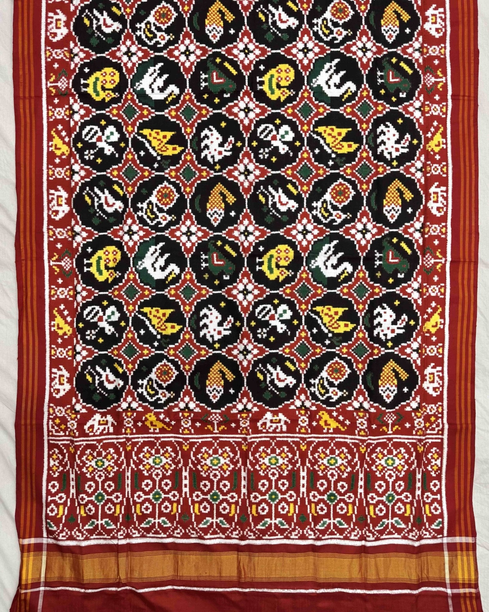 Red & Black Small Circle Narikunj Double Ikat Patola Dupatta - SindhoiPatolaArt