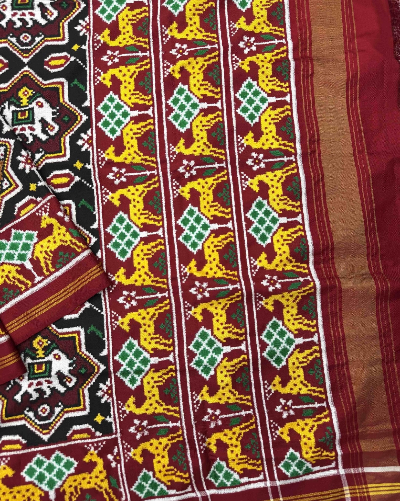 Red & Black with Multicolor Narikunj Star Double Ikat Patola Saree - SindhoiPatolaArt