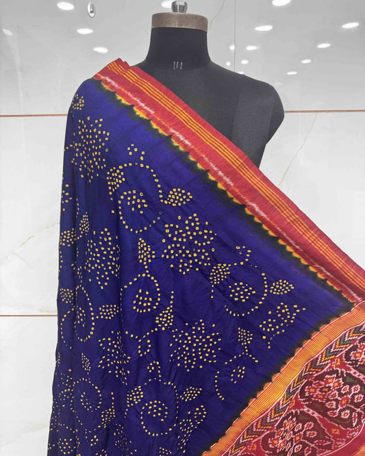 Red & Blue Bandhani Patola Dupatta - SindhoiPatolaArt