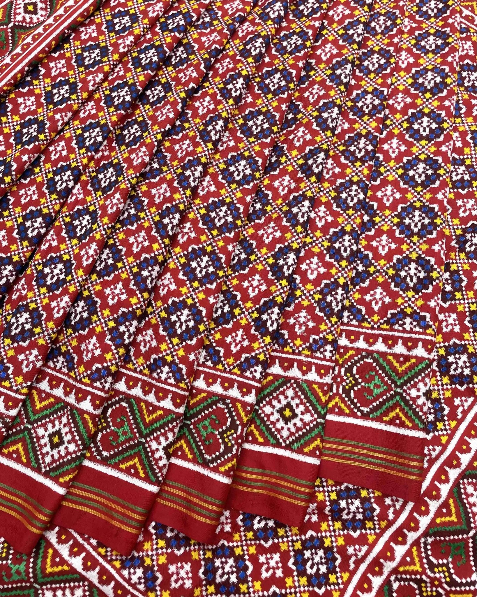 Red & Blue Buttonful Patola Saree - SindhoiPatolaArt