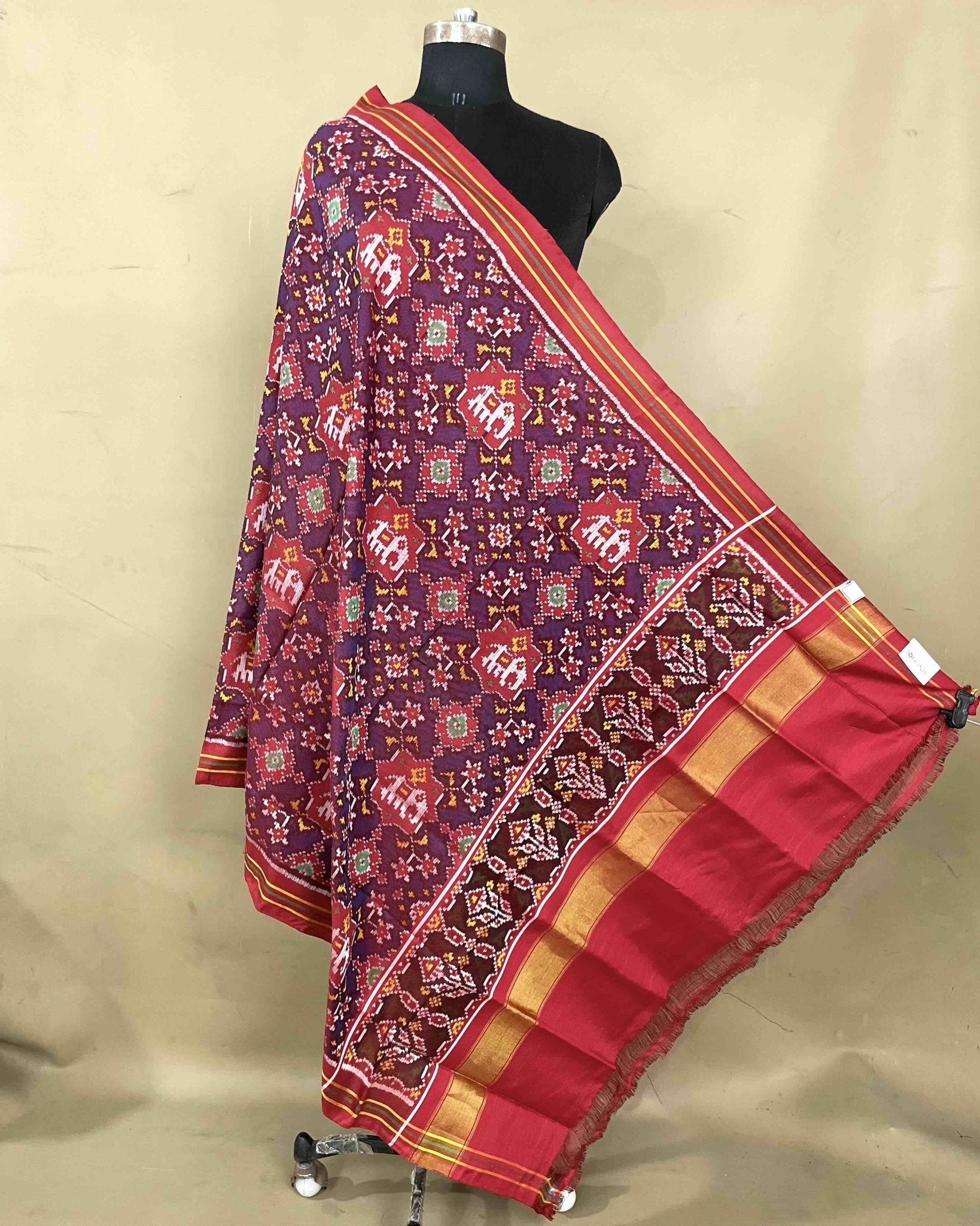 Red & Blue Elephant Navratan Patola Dupatta - SindhoiPatolaArt