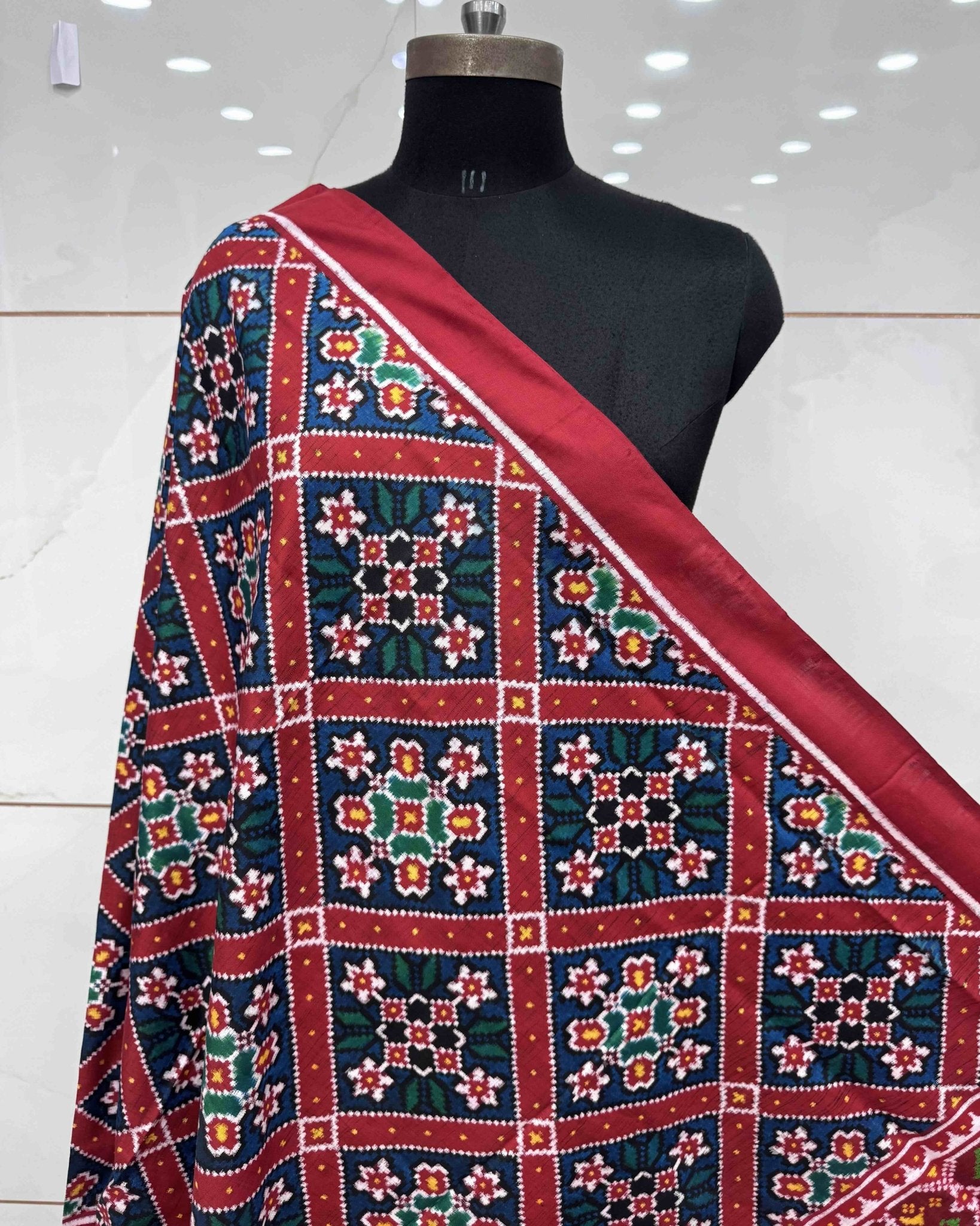 Red & blue Fancy Flower Designer Patola Dupatta - SindhoiPatolaArt