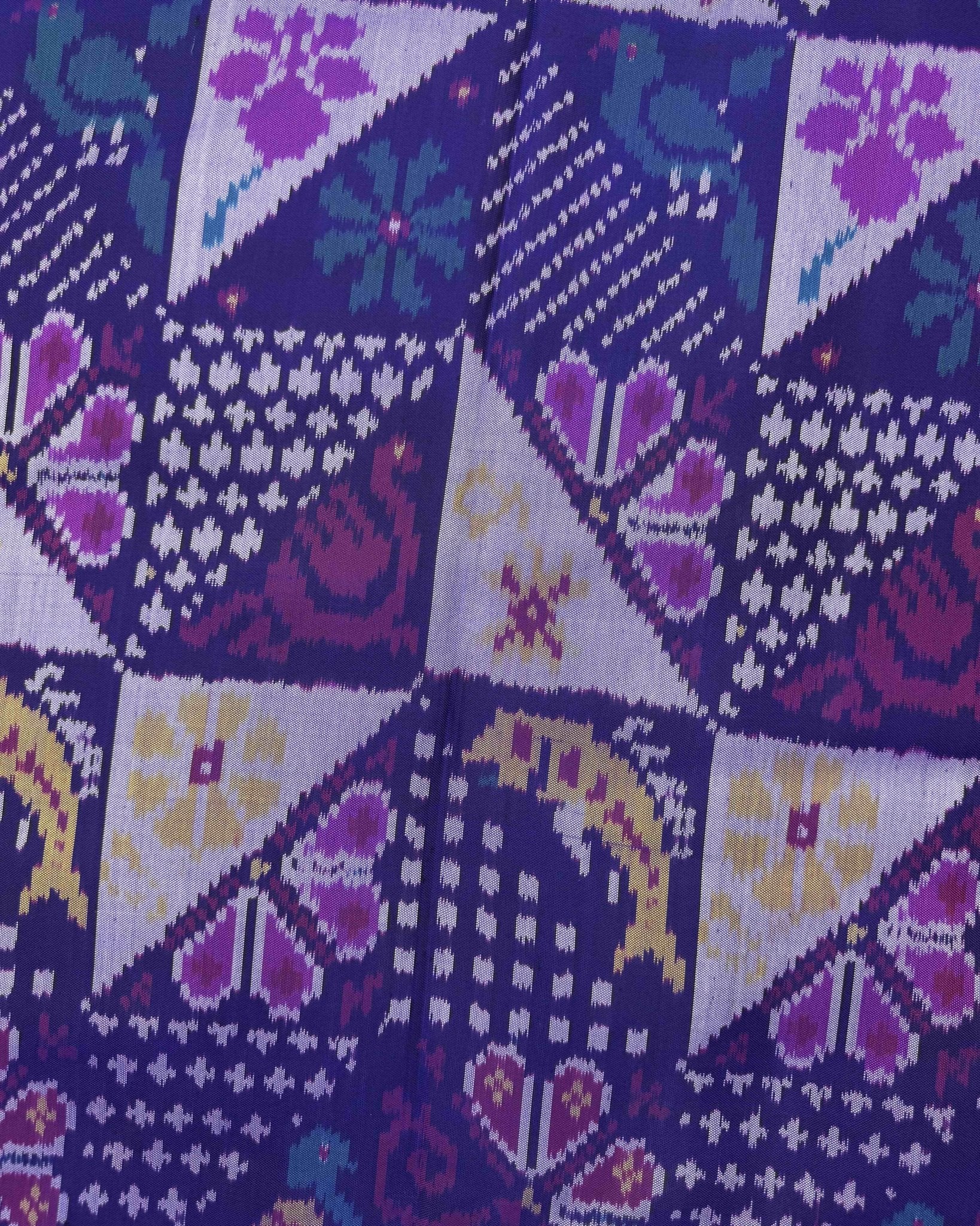 Red & Blue Fancy Narikunj Semi Double Ikat Patola Saree - SindhoiPatolaArt