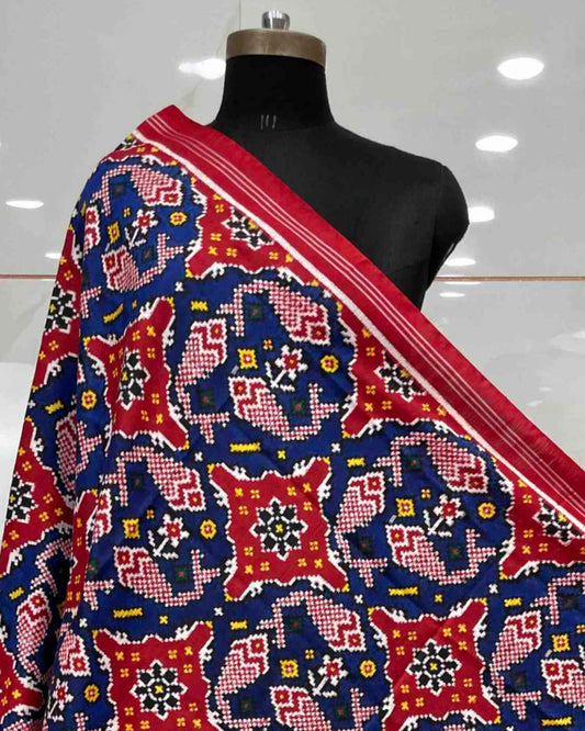 Red & Blue Fish Chhabdi Design Patola Dupatta - SindhoiPatolaArt