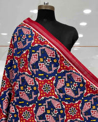 Red & Blue Fish Chhabdi Design Patola Dupatta - SindhoiPatolaArt