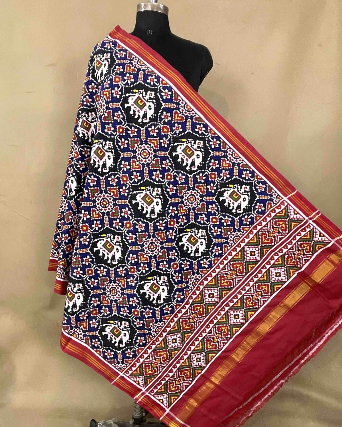 Red & Blue Manekchowk Elephant Patola Dupatta - SindhoiPatolaArt