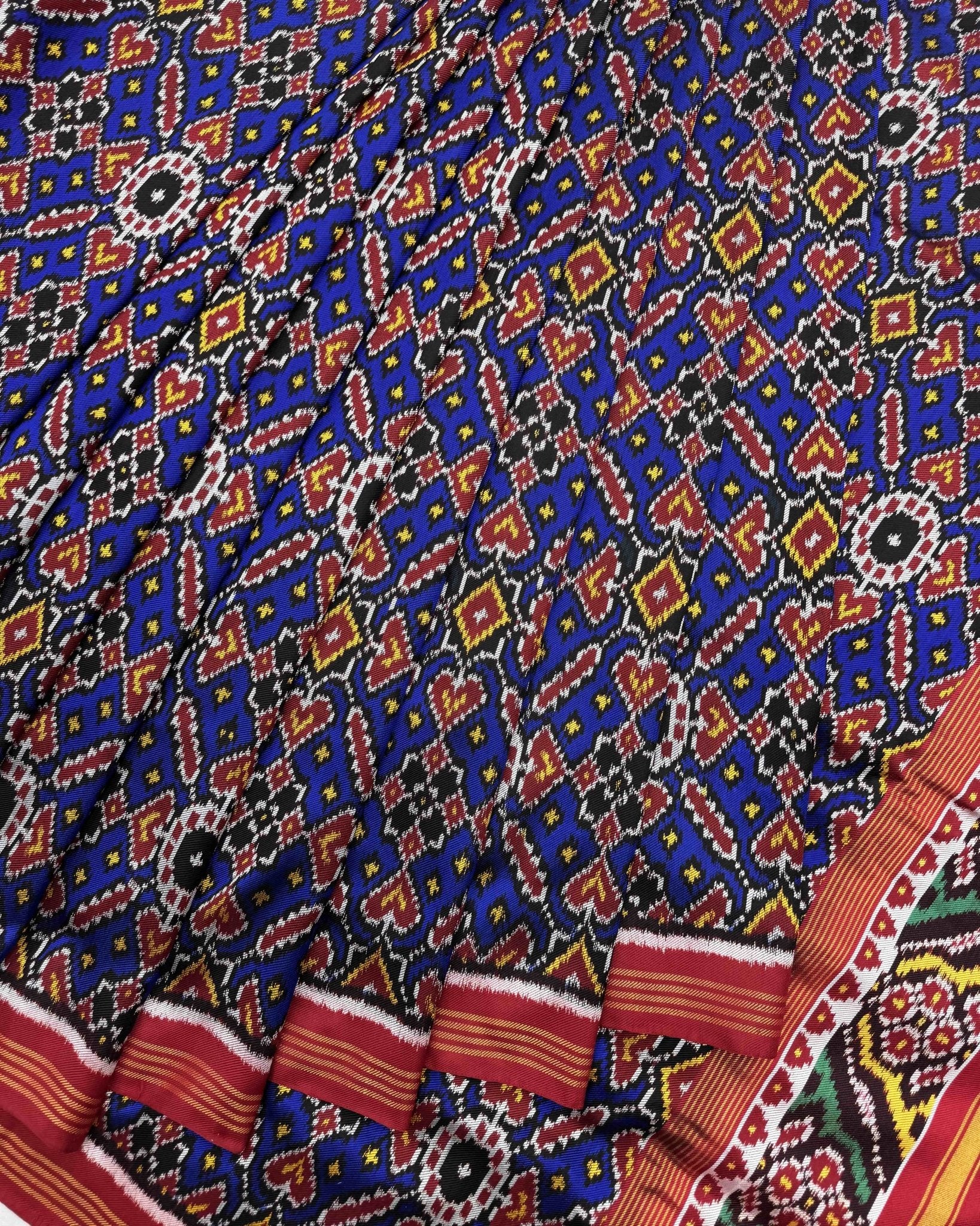 Red & Blue Manekchowk Twill Patola Saree - SindhoiPatolaArt