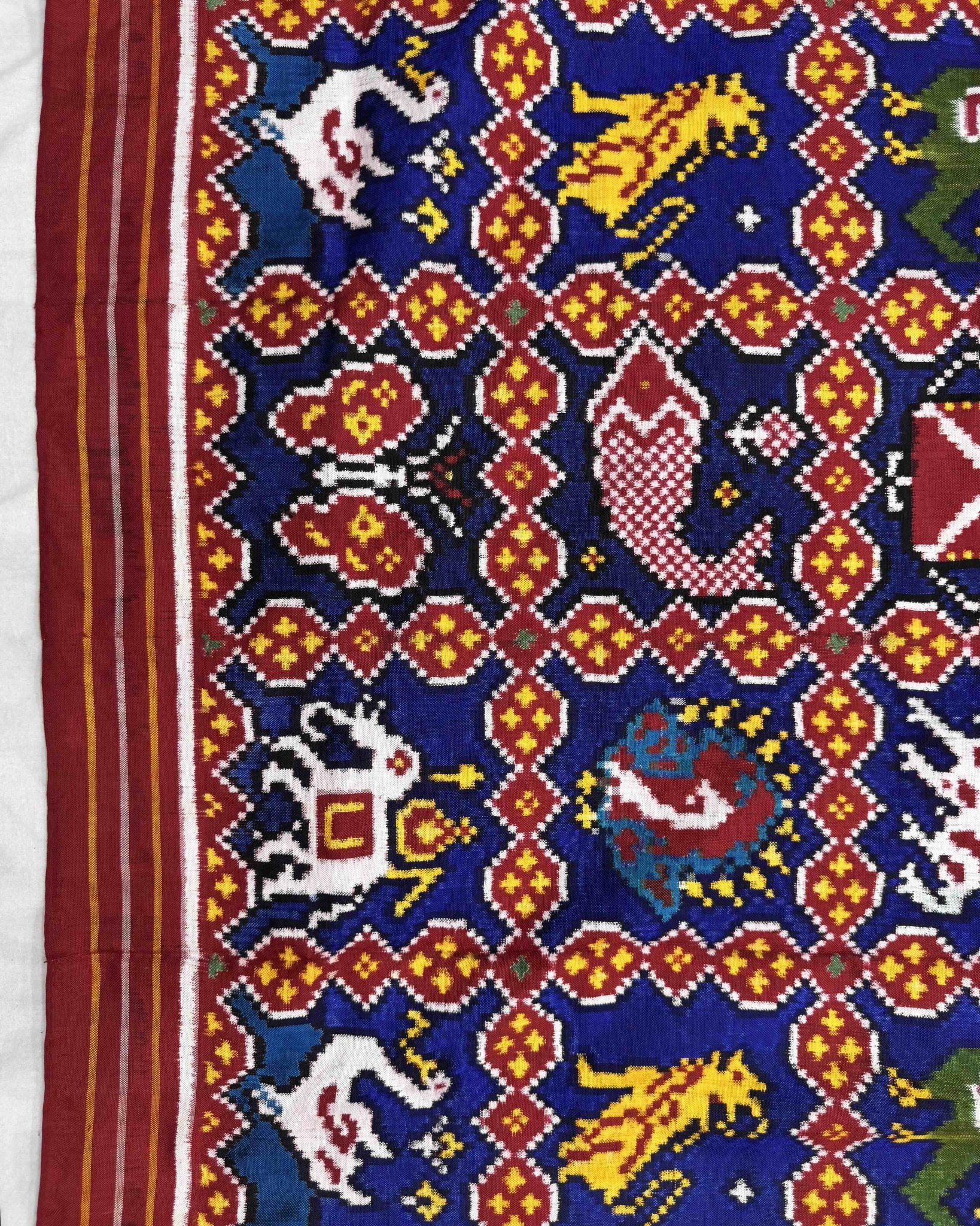 Red & Blue Narikunj Patola Dupatta - SindhoiPatolaArt