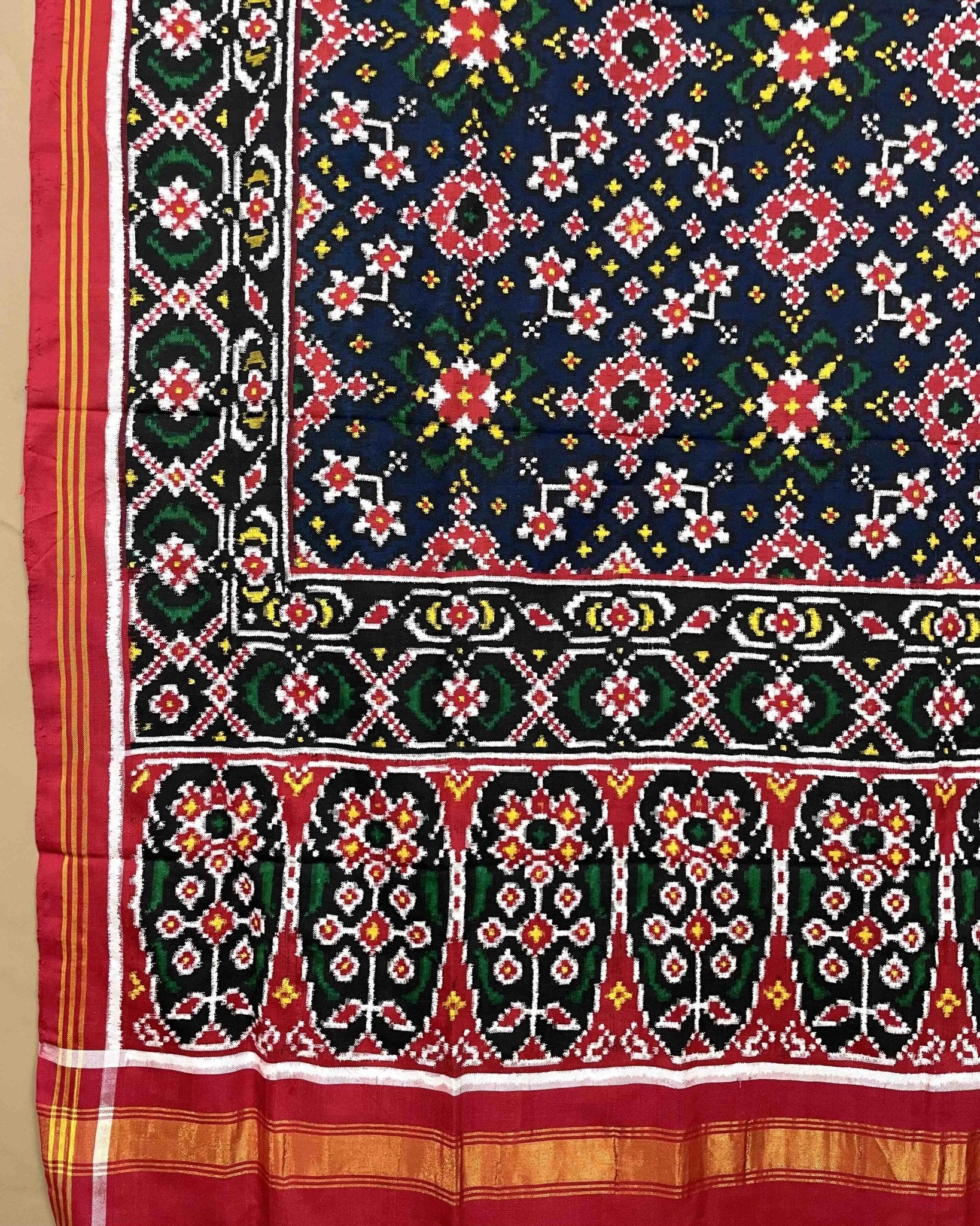 Red & Blue Navratan Patola Dupatta - SindhoiPatolaArt