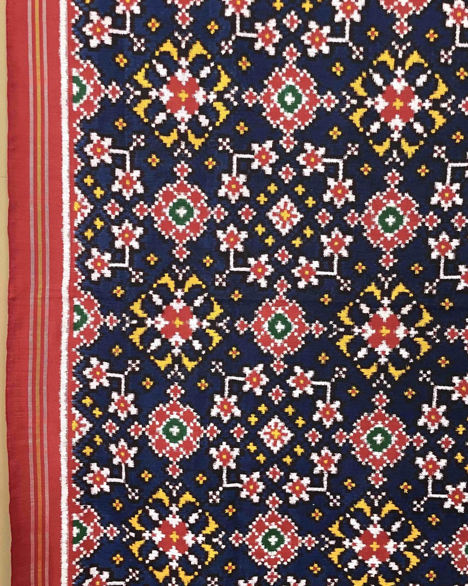 Red & Blue Navratan Patola Dupatta - SindhoiPatolaArt