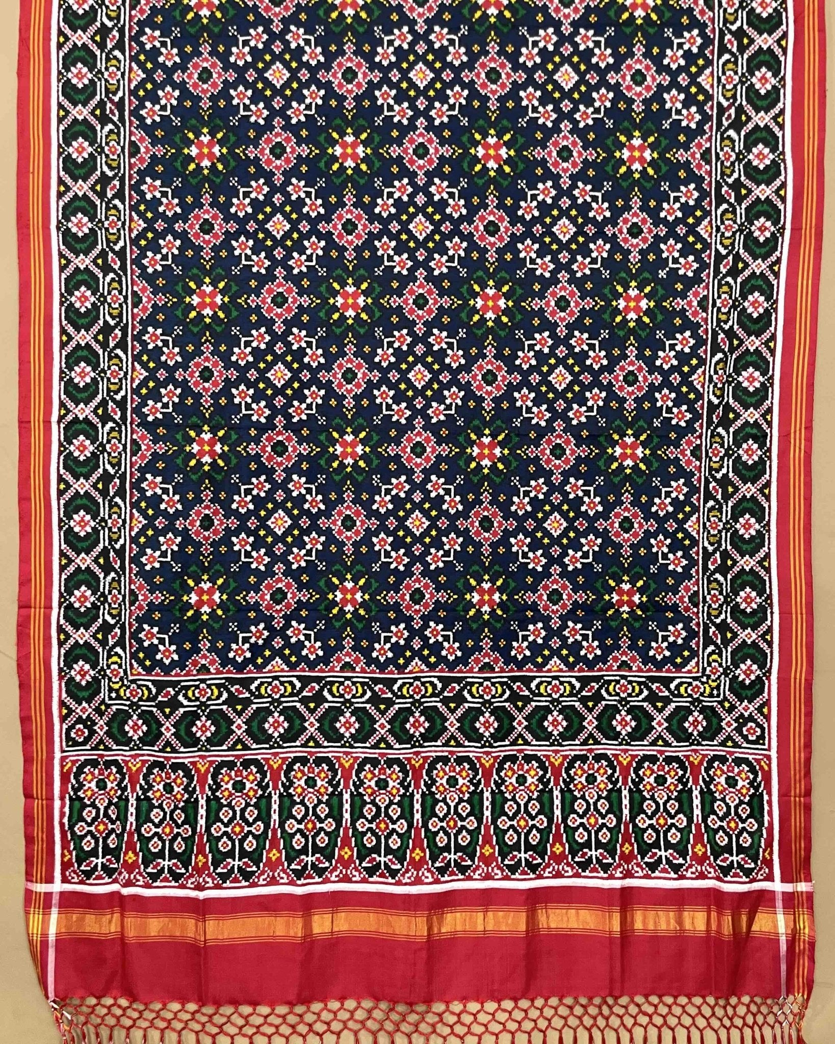 Red & Blue Navratan Patola Dupatta - SindhoiPatolaArt
