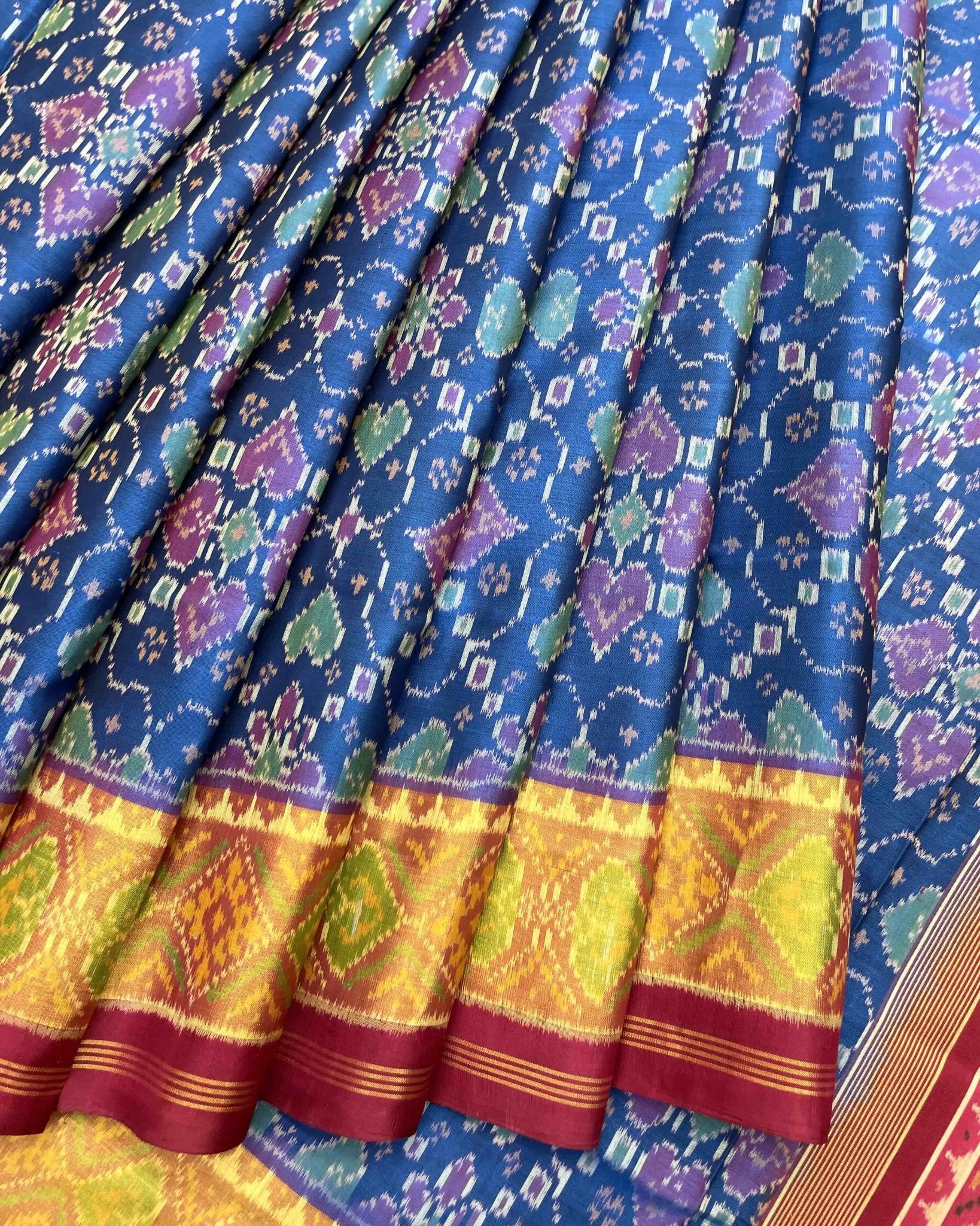 Red & Blue New Chhabdi Design Patola Saree - SindhoiPatolaArt