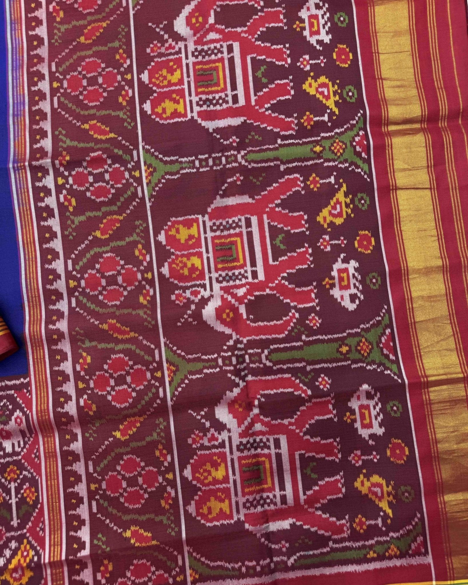 Red & Blue Plain with Narikunj Scut Border Semi Double Ikat Patola Saree - SindhoiPatolaArt