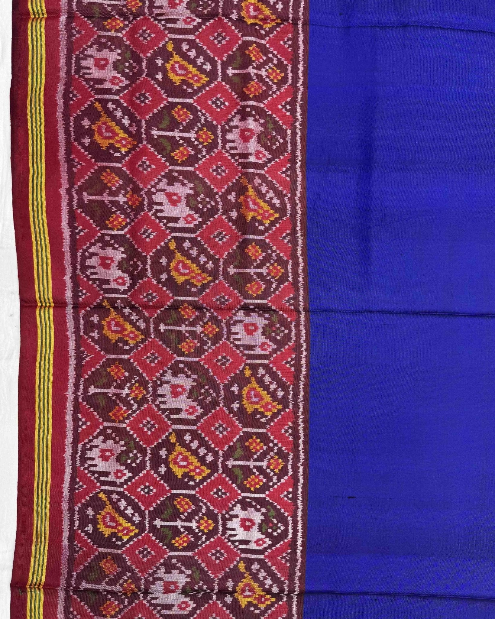 Red & Blue Plain with Narikunj Scut Border Semi Double Ikat Patola Saree - SindhoiPatolaArt